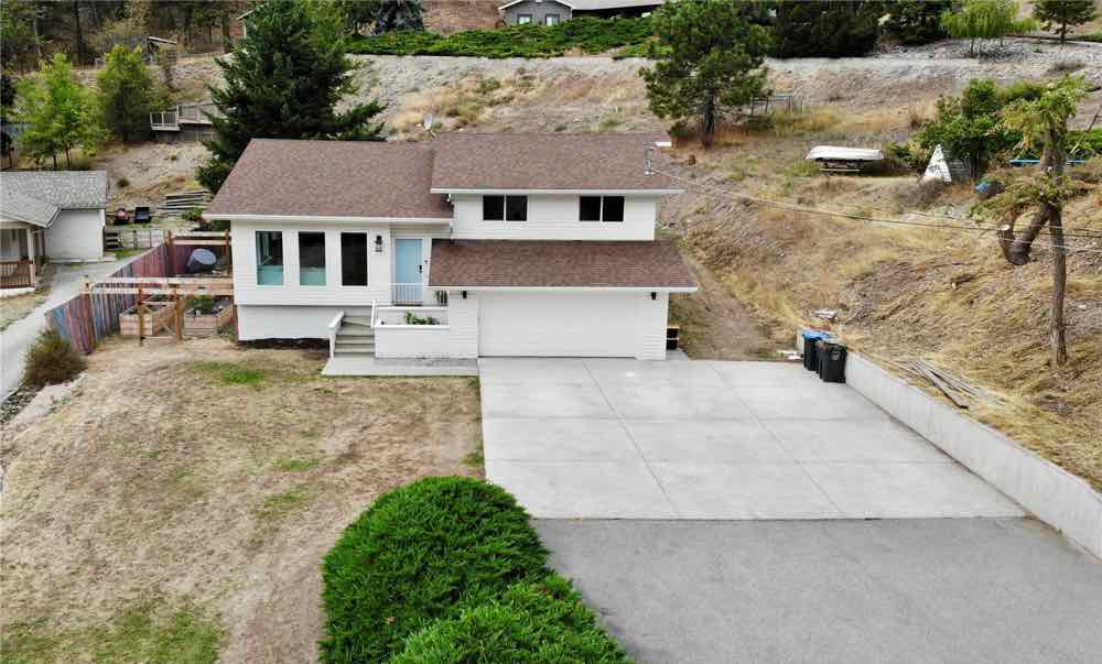 462 Clifton Road, sold by Josh Miko