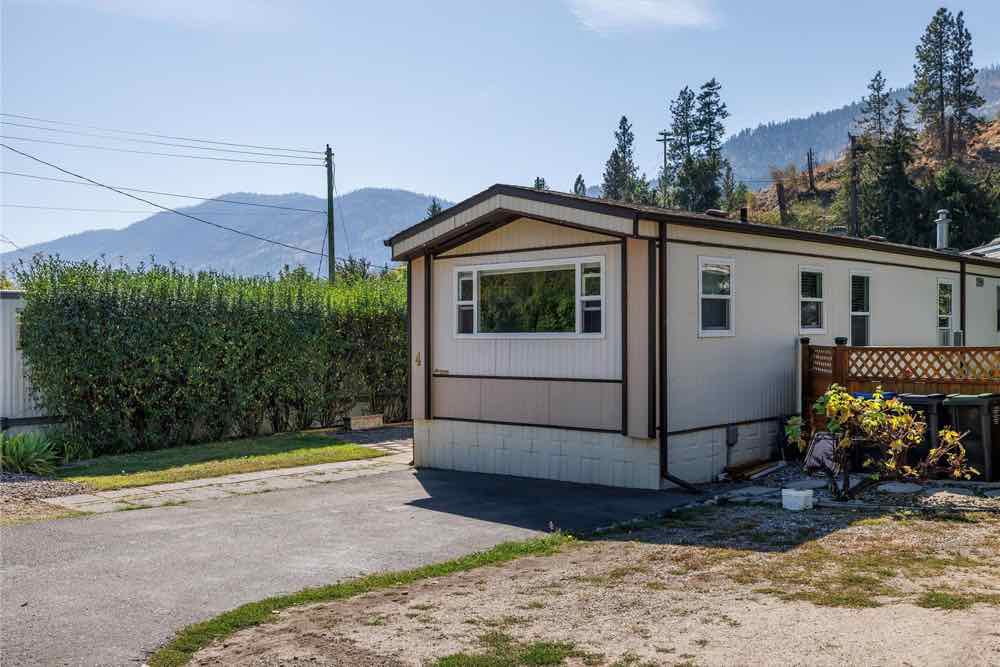 6711 97 Highway S #4, sold by Josh Miko