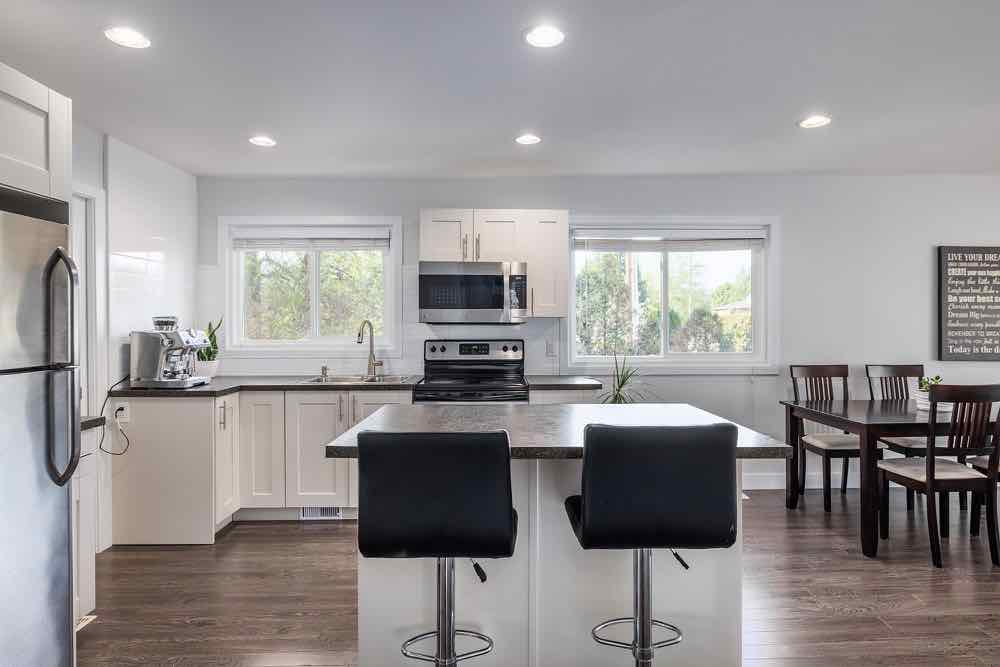 2047 Richter Street, sold by Josh Miko