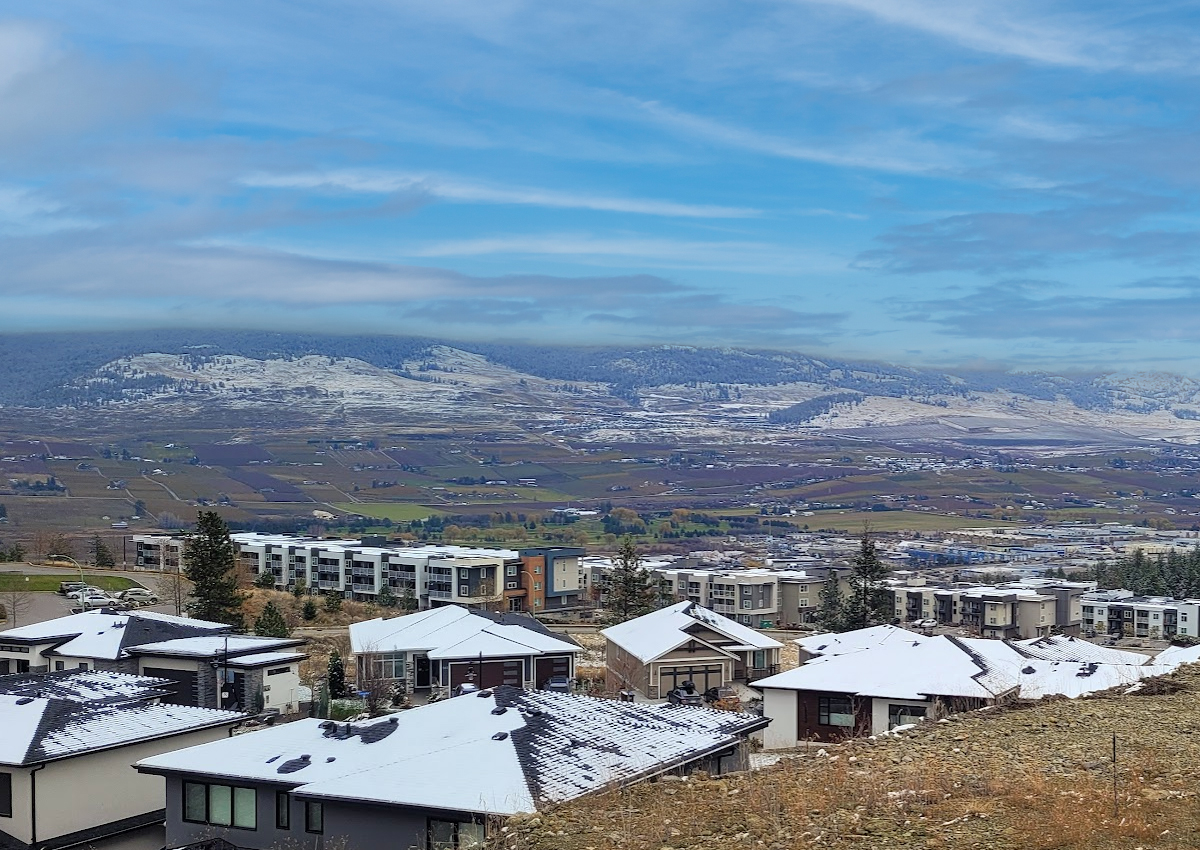 kelowna building lots with mountain views for sale near university