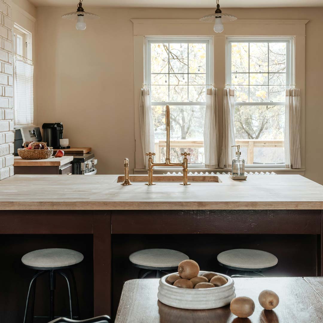 choosing between kelowna and west kelowna real estate