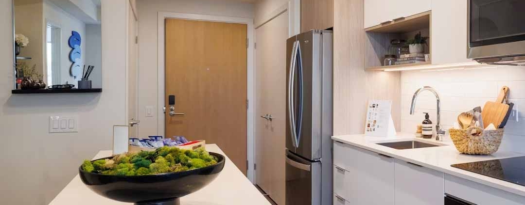 what can i buy in kelowna vs west kelowna for 700k